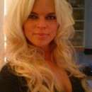 Kinky Mistress Seeks Submissive Man For Mind-blowing Femdom Fun ?